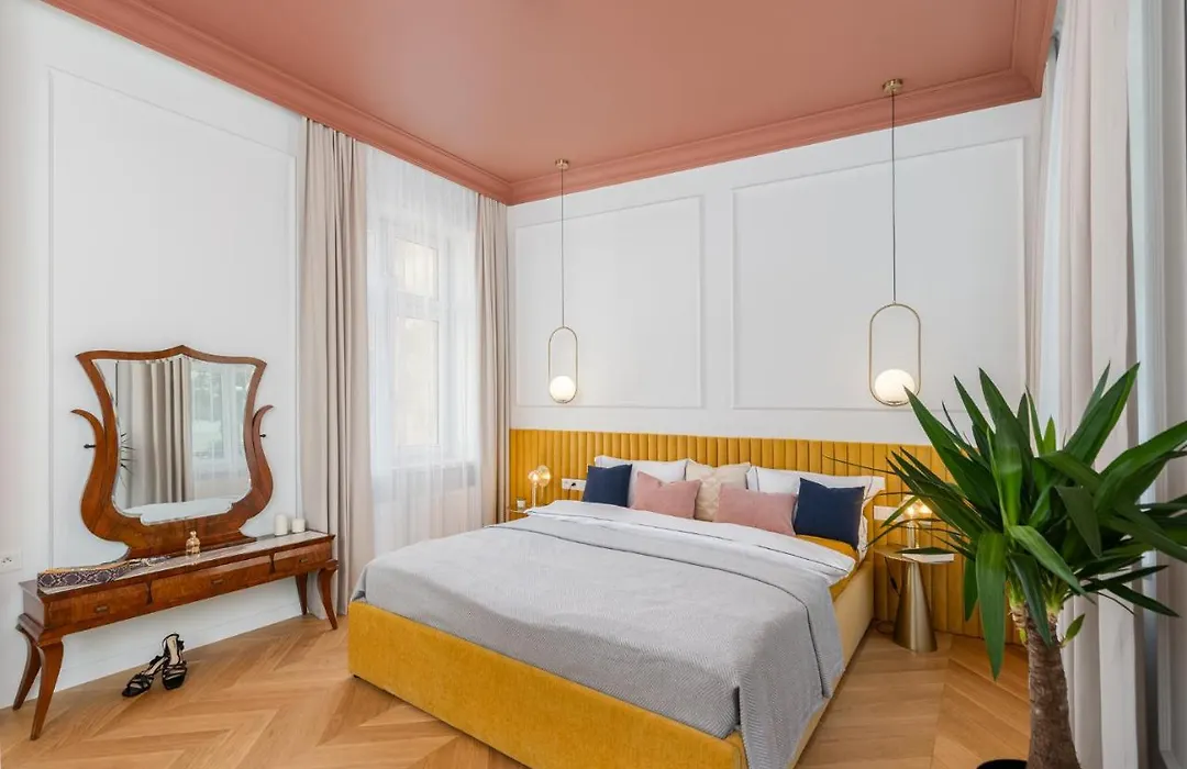 Premium Apartment In Parisian Style In The Heart Of Old Krakow-1